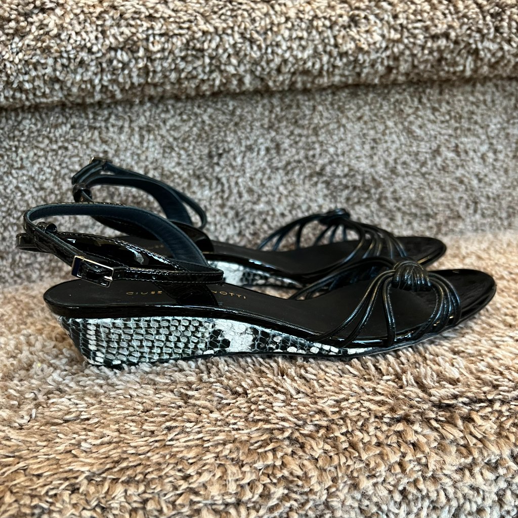 Giuseppe Zanotti Ylenia 30 Python & Patent Wedge Women's Black Sandals.